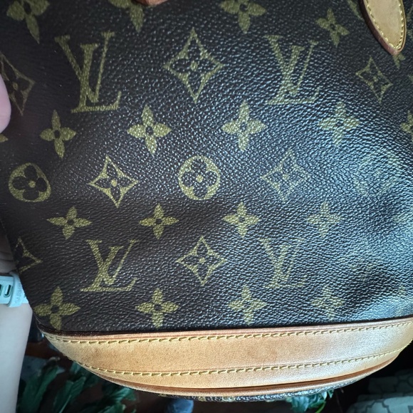 Louis Vuitton Monogram Bucket Bag - Picture 7 of 13